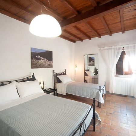 Casa Vacanze Garibaldi Spoleto Esterno foto